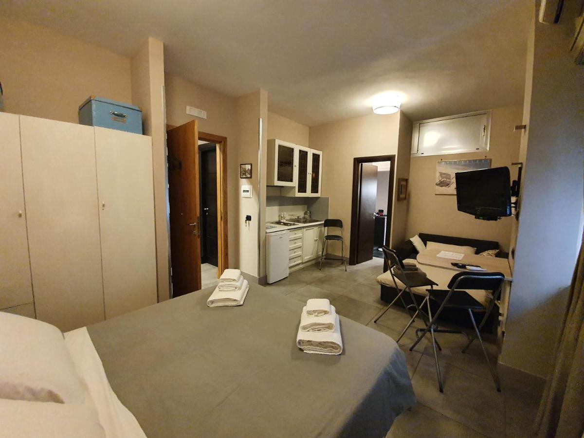 Two Sisters Suites Napoli Eksteriør bilde