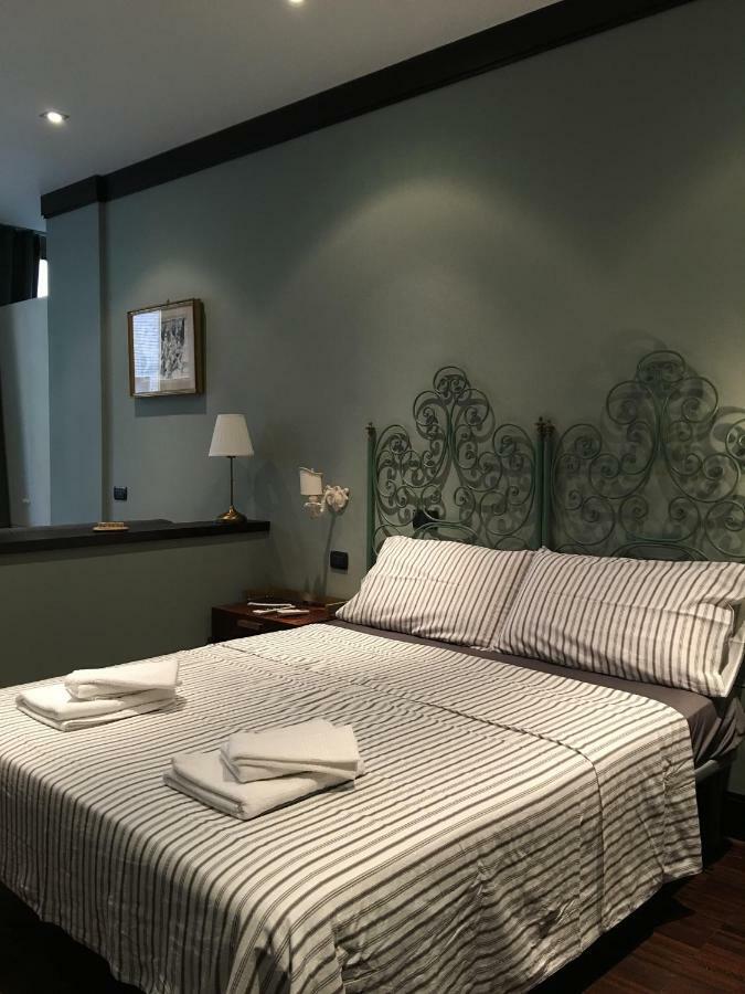 Two Sisters Suites Napoli Eksteriør bilde