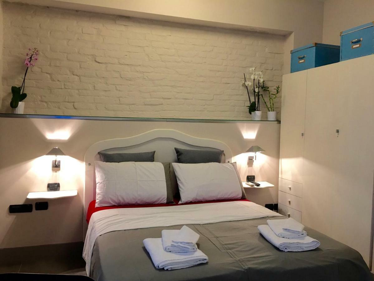 Two Sisters Suites Napoli Eksteriør bilde